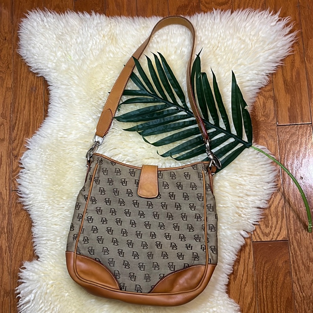 Dooney & Bourke Satchel Bag / 12 x 10 x 2.5/ Serial No. A2 022526